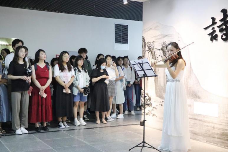 英国上市公司365